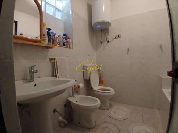 APARTAMENT ME QERA 2+1 RRUGA SIRI KODRA 55.000 LEKE