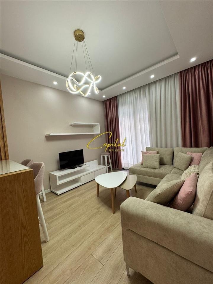 WhatsApp Image 2025-08-25 at 9.50.25 AM (1) APARTAMENT E QERA 2+1 CASA ITALIA 75.000 LEKE