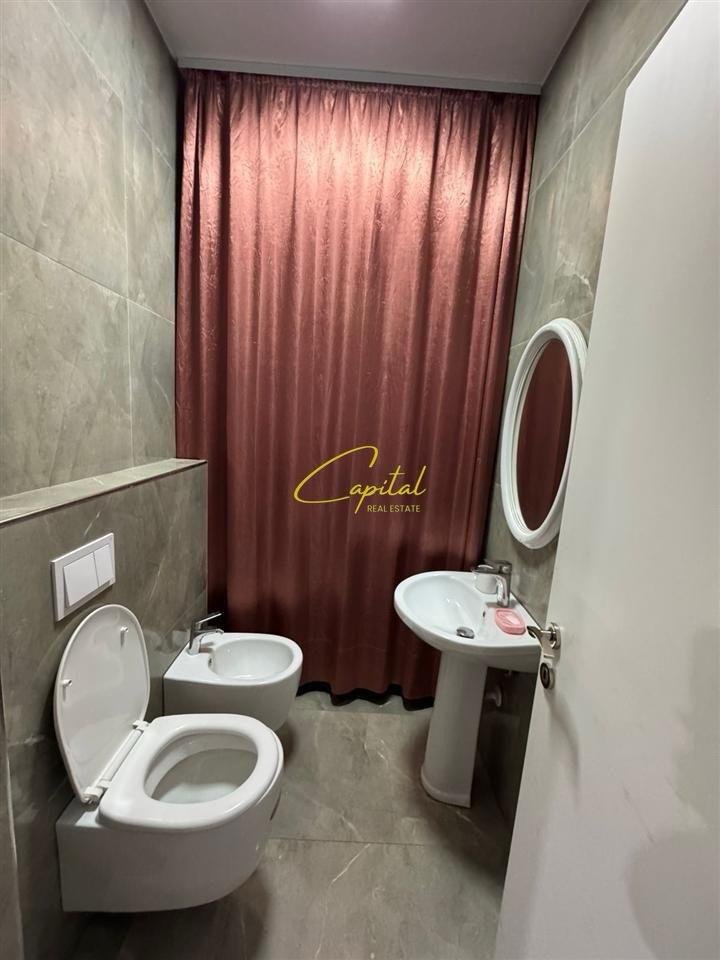 WhatsApp Image 2025-08-25 at 9.50.27 AM (1) APARTAMENT E QERA 2+1 CASA ITALIA 75.000 LEKE