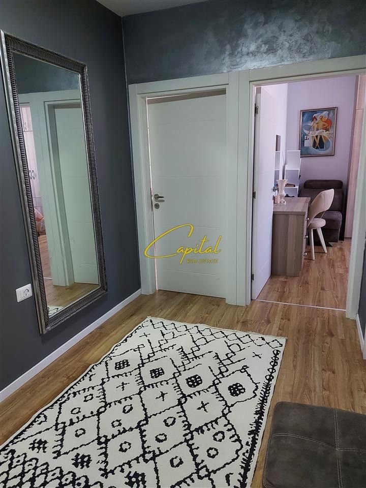 APARTAMENT ME QERA 2+1 SPITALI QSUT 50.000 LEKE