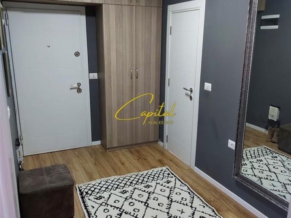 APARTAMENT ME QERA 2+1 SPITALI QSUT 50.000 LEKE