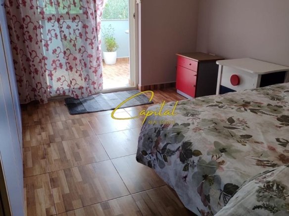 APARTAMENT ME QERA 3+1 SAUK I RI 45.000 LEKE