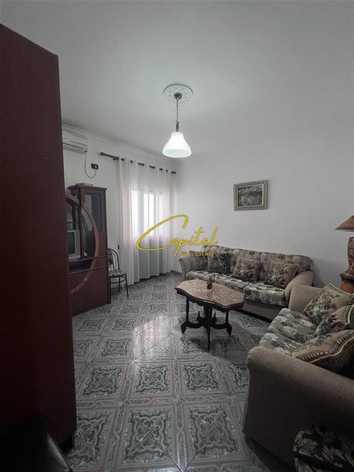 APARTAMENT ME QERA 2+1 SAUK 450 EURO