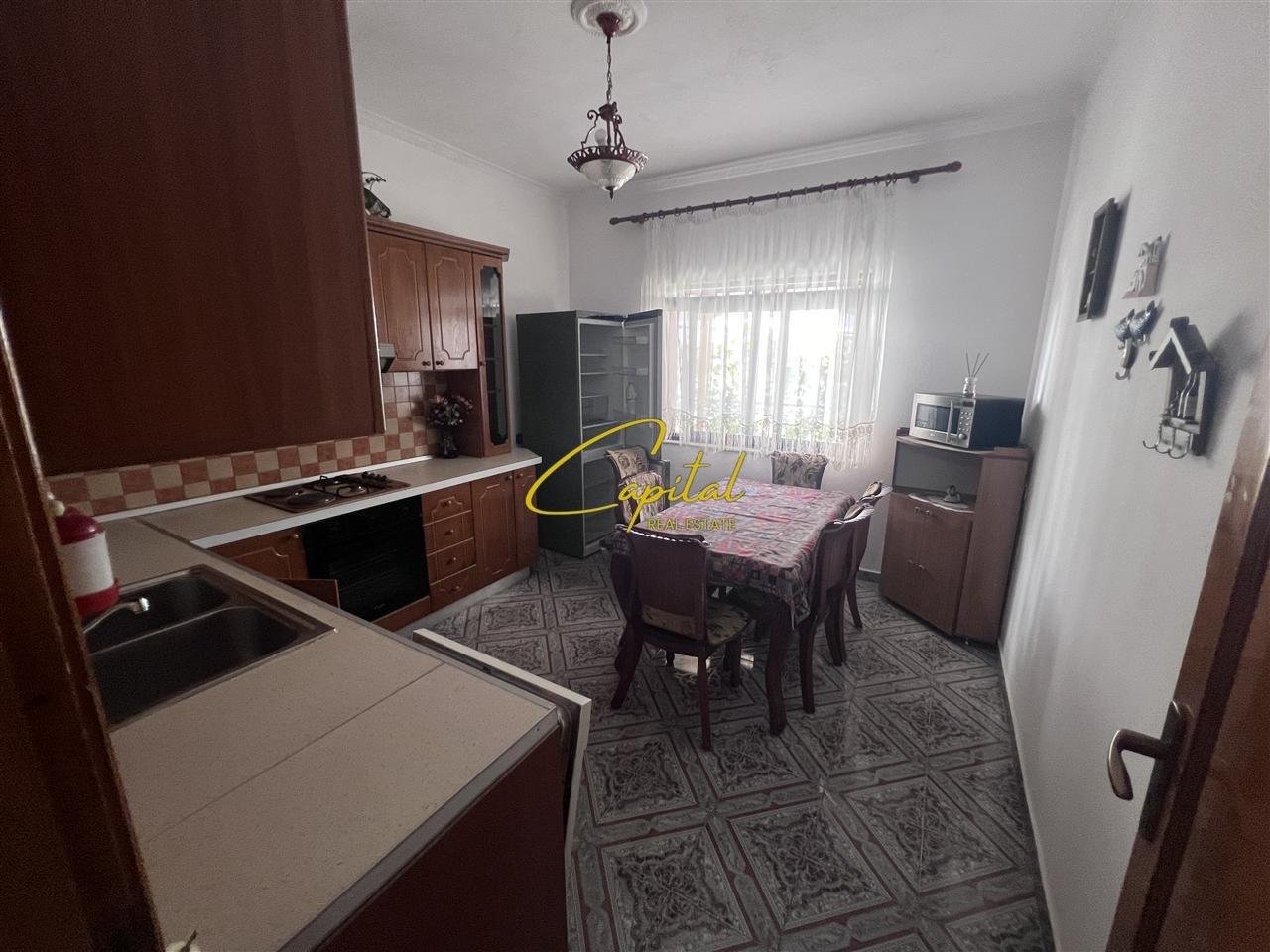 APARTAMENT ME QERA 2+1 SAUK 450 EURO