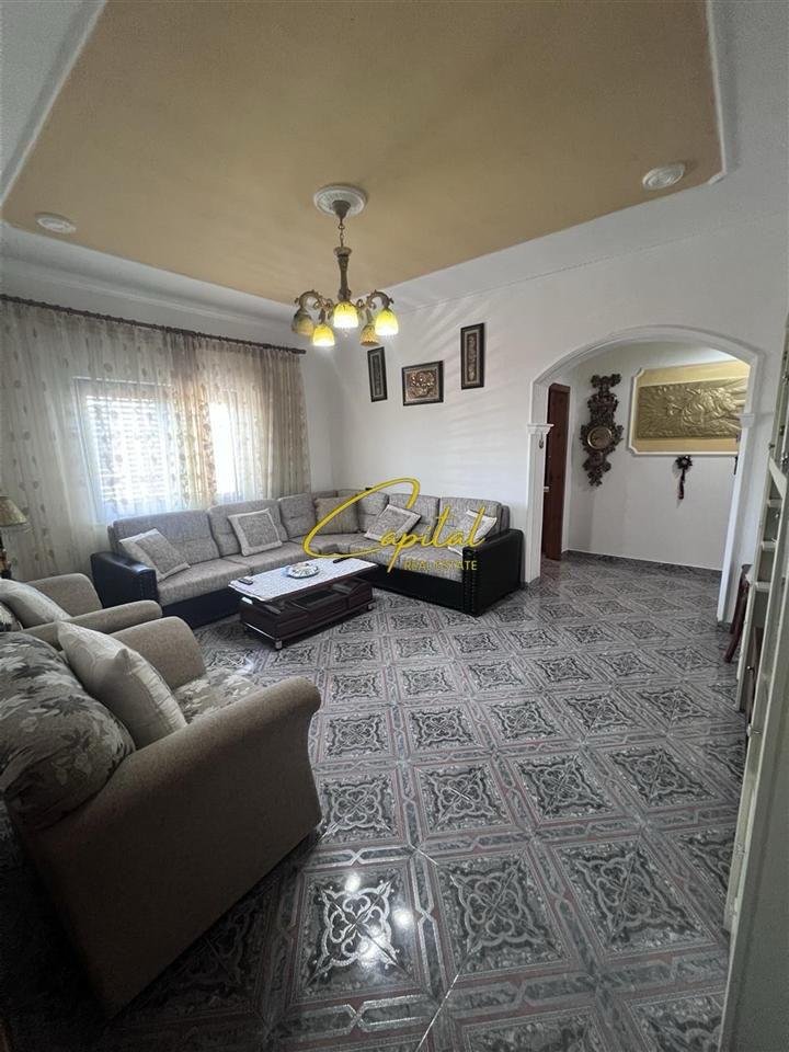 APARTAMENT ME QERA 2+1 SAUK 450 EURO