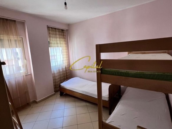 APARTAMENT ME QERA 1+1 5 MAJI 450 EURO