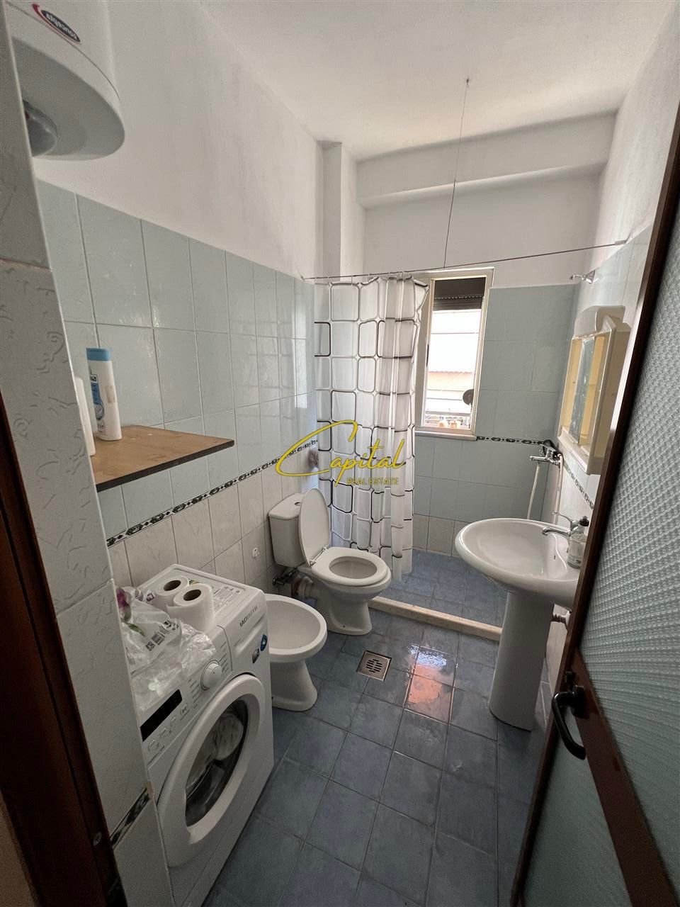 APARTAMENT ME QERA 1+1 5 MAJI 450 EURO