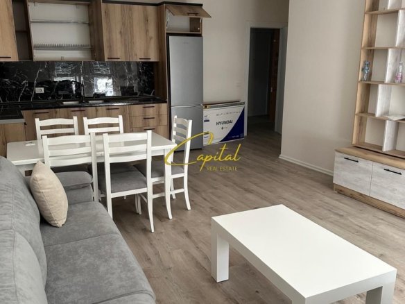 APARTAMENT ME QERA 2+1+2 5 MAJI 60.000 LEKE