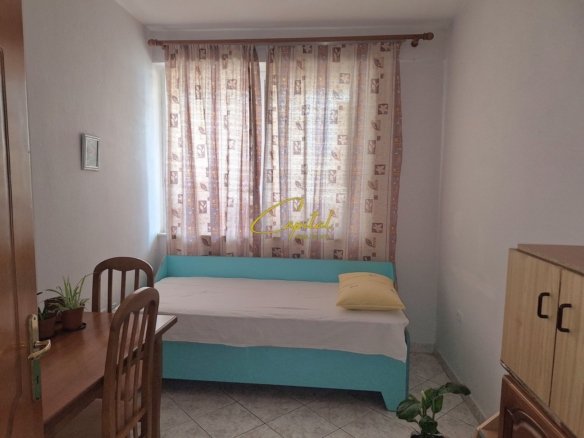 APARTAMENT ME QERA 3+1+2 RRUGA E DIBRES 700 EURO