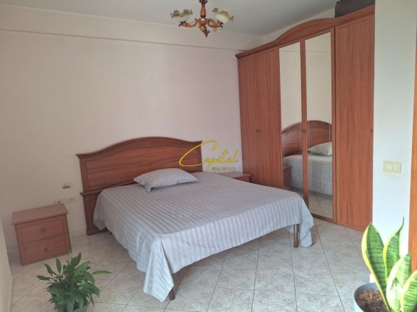 APARTAMENT ME QERA 3+1+2 RRUGA E DIBRES 700 EURO