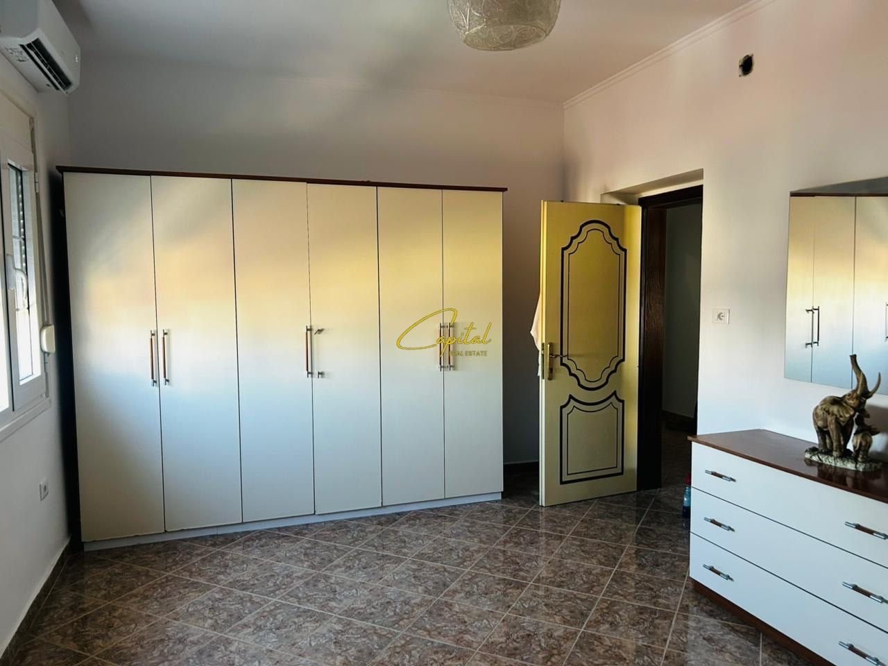WhatsApp Image 2025-08-29 at 1.12.42 PM (1) APARTAMENT ME QERA 2+1 RRUGA FERIT XHAJKO 60.000 LEKE