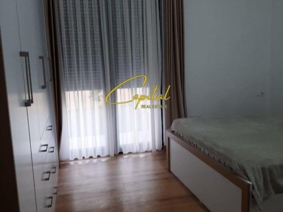 APARTAMENT ME QERA 1+1 TEG 50.000 LEKE