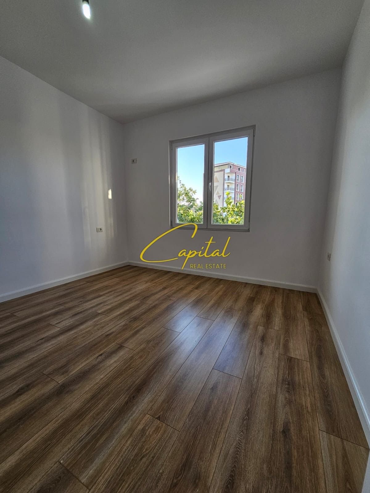 SHITET APARTAMENT 1+1 RRUGA E KAVAJES 133.000 EURO