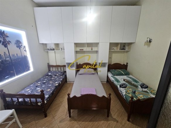 APARTAMENT ME QERA 2+1 RRUGA KONGRESI I MANASTIRIT 50.000 LEKE