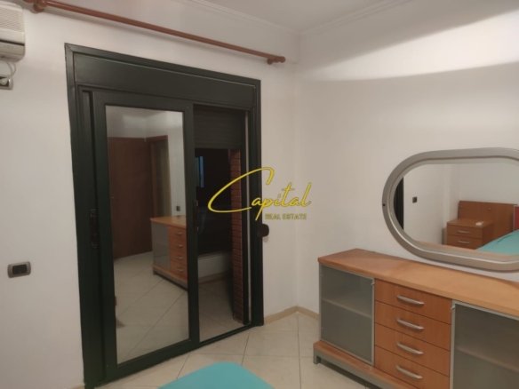 APARTAMENT ME QERA 2+1 RRUGA FERIT XHAJKO 70.000 LEKE