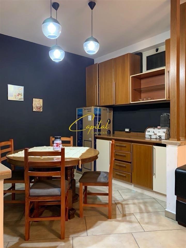 APARTAMENT ME QERA 2+1 QENDER 60.000 LEKE