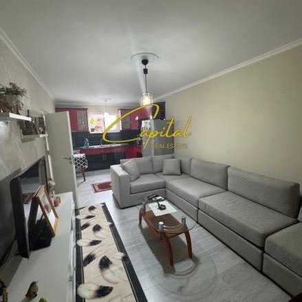 APARTAMENT ME QERA 1+1 BRRYLI 50.000 LEKE