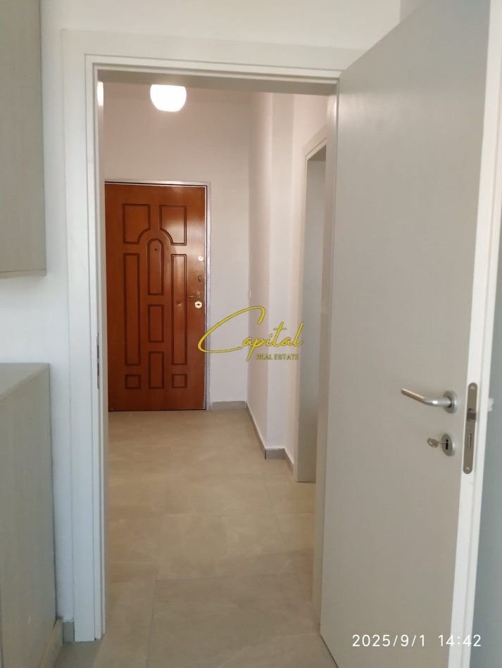 APARTAMENT ME QERA 2+1 21 DHJETORI 700 EURO