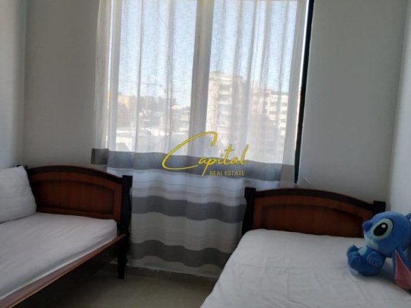 APARTAMENT ME QERA 2+1 21 DHJETORI 700 EURO