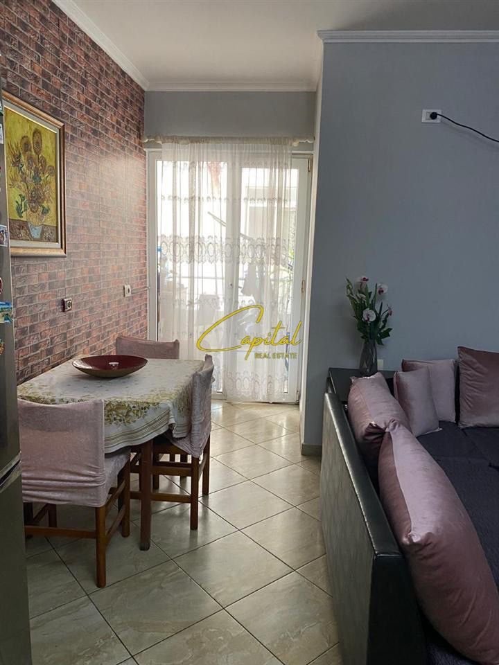 SHITET APARTAMENT 2+1 FRESKU 16.500.000 LEKE