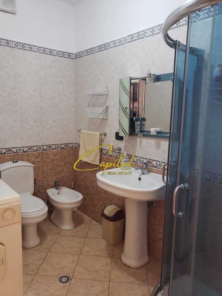 APARTAMENT ME QERA 2+1 KOMUNA E PARISIT 650 EURO