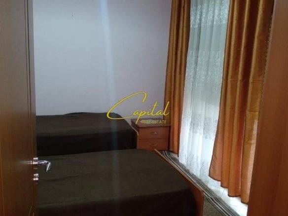 APARTAMENT ME QERA 1+1 RRUGA KONGRESI I MANASTIRIT 52.000 LEKE