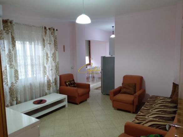 APARTAMENT ME QERA 1+1 RRUGA KONGRESI I MANASTIRIT 52.000 LEKE