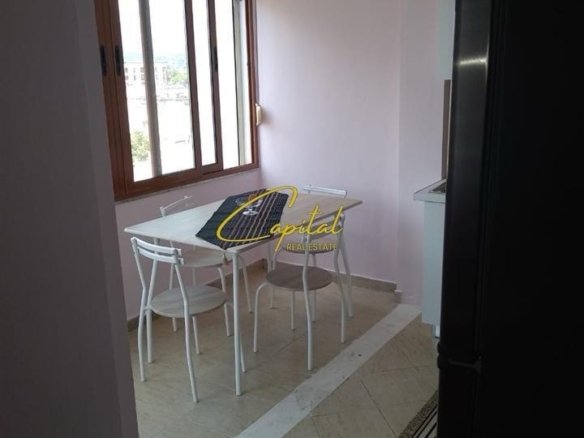 APARTAMENT ME QERA 1+1 RRUGA KONGRESI I MANASTIRIT 52.000 LEKE