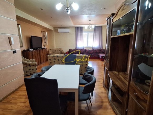 APARTAMENT ME QERA 3+1+2 BRRYLI 700 EURO