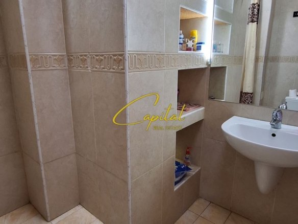 APARTAMENT ME QERA 3+1+2 BRRYLI 700 EURO