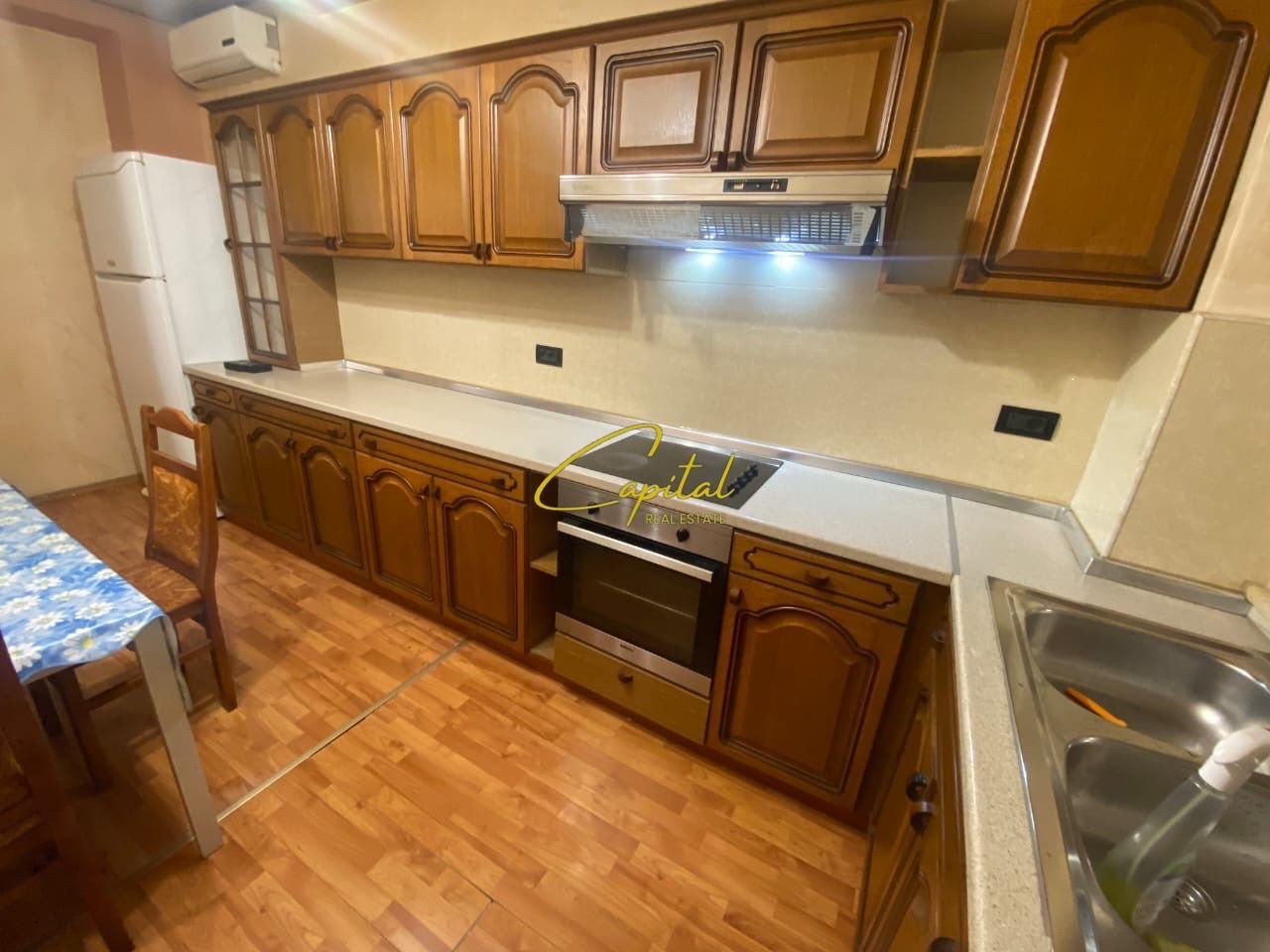 APARTAMENT ME QERA 3+1+2 BRRYLI 700 EURO