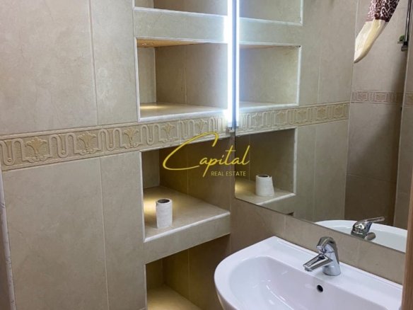 APARTAMENT ME QERA 3+1+2 BRRYLI 700 EURO
