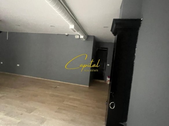 AMBIENT BIZNESI ME QERA 240 M2 PAZARI I RI 950 EURO