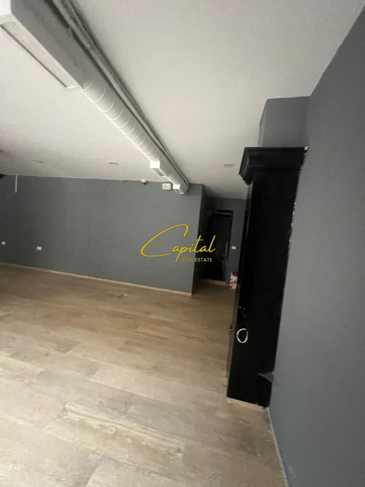 AMBIENT BIZNESI ME QERA 240 M2 PAZARI I RI 950 EURO