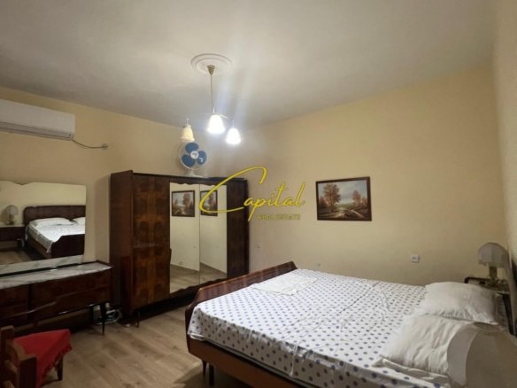 APARTAMENT ME QERA 2+1 RRUGA FORTUZI 60.000 LEKE