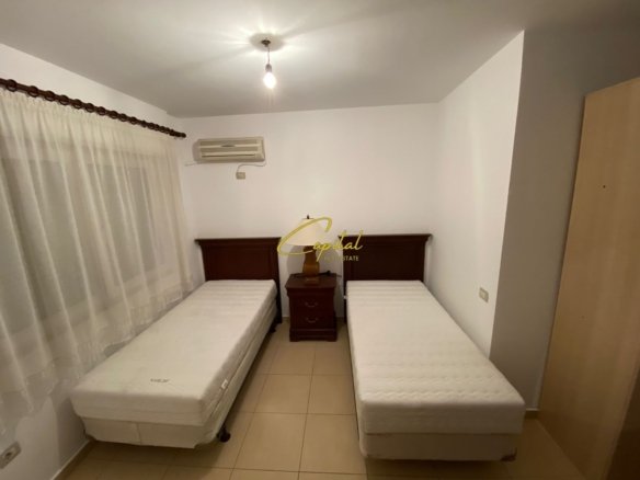 APARTAMENT ME QERA 2+1 ISH STACIONI TRENIT 600 EURO