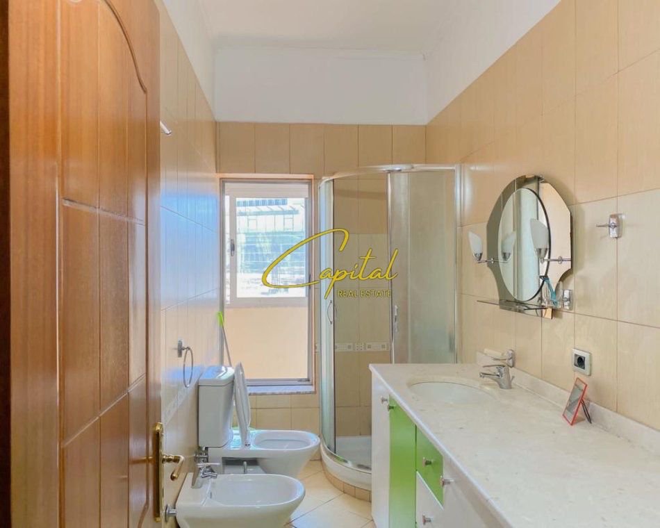 APARTAMENT ME QERA 2+1 VASIL SHANTO 700 EURO