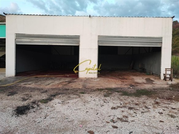 MAGAZINE ME QERA 120 M2 KOMBINAT 800 EURO