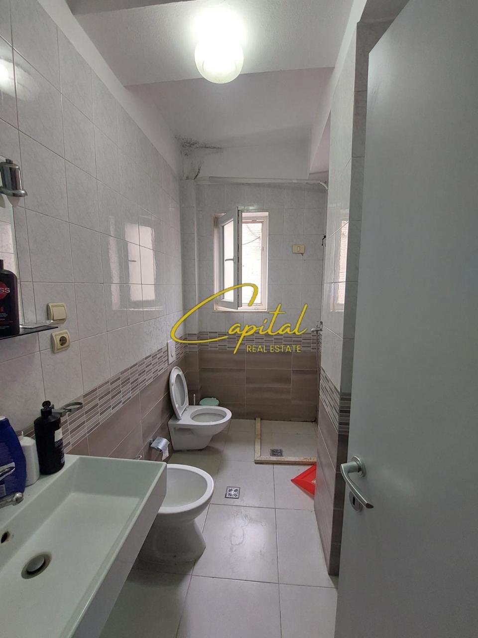 SHITET VILE PRIVATE 210 M2 SHKOLLA E BALETIT 450.000 EURO