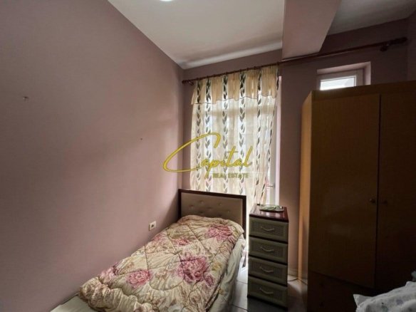 SHITET VILE PRIVATE 210 M2 SHKOLLA E BALETIT 450.000 EURO