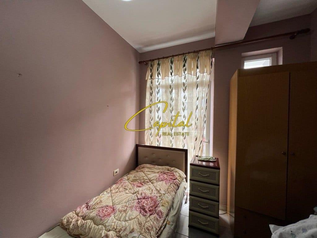 SHITET VILE PRIVATE 210 M2 SHKOLLA E BALETIT 450.000 EURO
