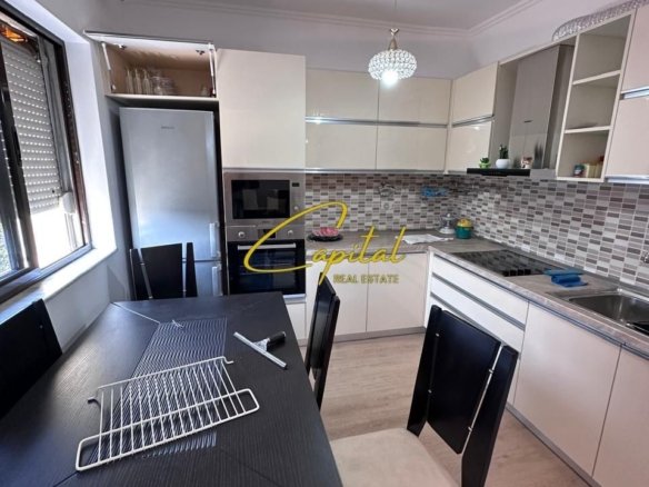 SHITET APARTAMENT 2+1 RRUGA BARDHYL 147.000 EURO