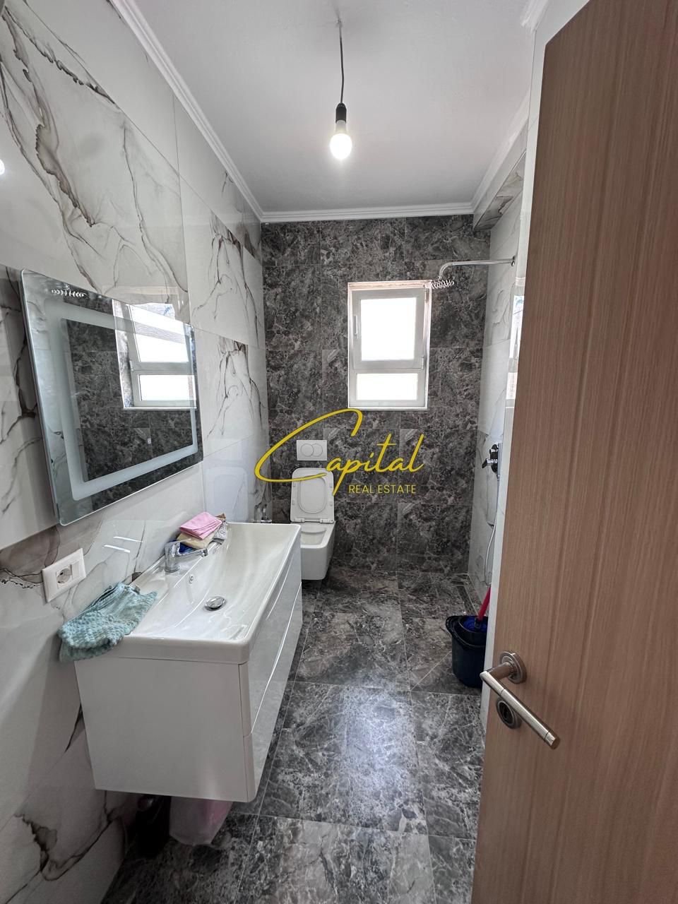 SHITET APARTAMENT 2+1 RRUGA BARDHYL 147.000 EURO