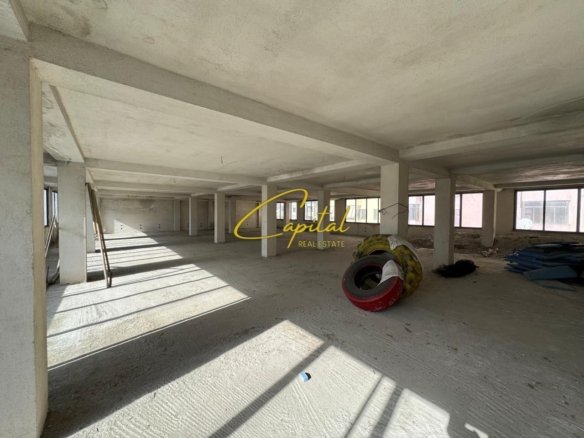 AMBIENT BIZNESI ME QERA 450 M2 RRUGA IRFAN TOMINI 1.500 EURO