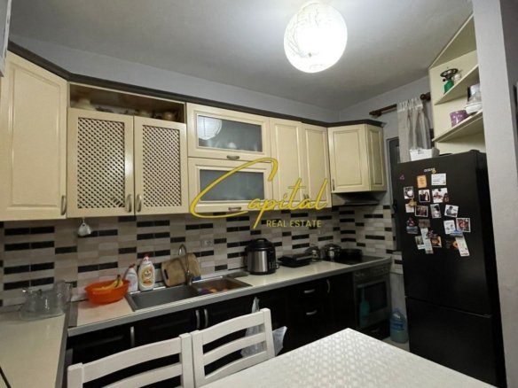 APARTAMENT ME QERA 2+1+2 YZBERISHT 620 EURO