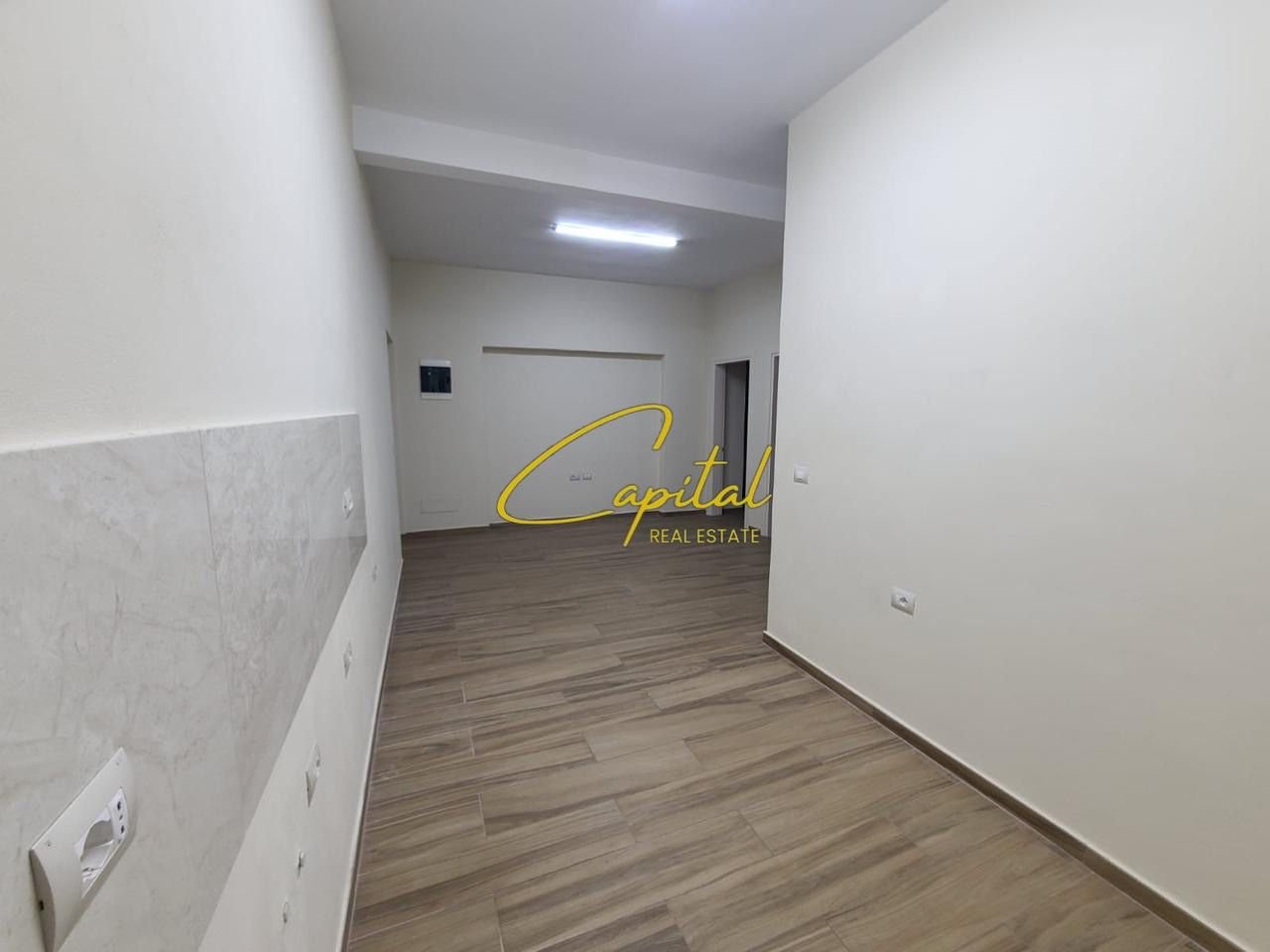 ZYRE ME QERA 75 M2 BULEVARDI ZOGU I 100.000 LEKE