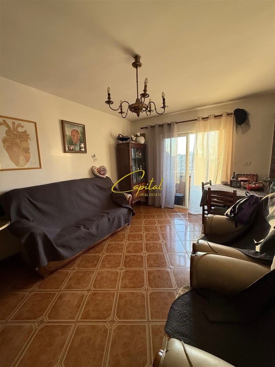 APARTAMENT ME QERA 1+1 ISH STACIONI TRENIT 55.000 LEKE