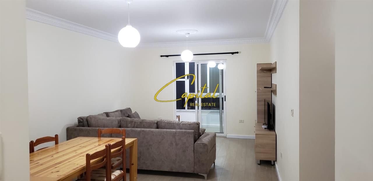 APARTAMENT ME QERA 2+1 RRUGA DRITAN HOXHA 550 EURO