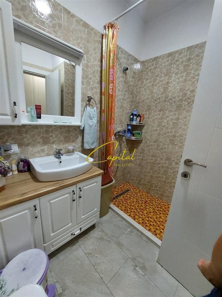 WhatsApp Image 2025-09-08 at 1.40.26 PM SHITET APARTAMENT 2+1 KINOSTUDIO 140.000 EURO