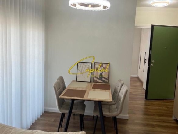APARTAMENT ME QERA 1+1 PAZARI I RI 650 EURO